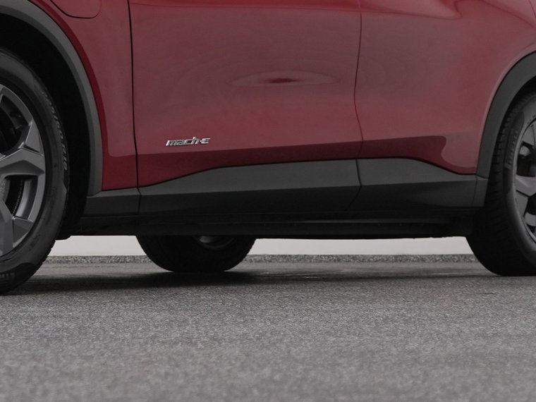 Vehicle Image 38