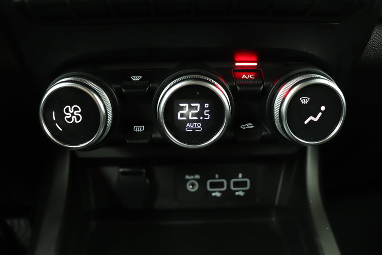 Vehicle Image 26