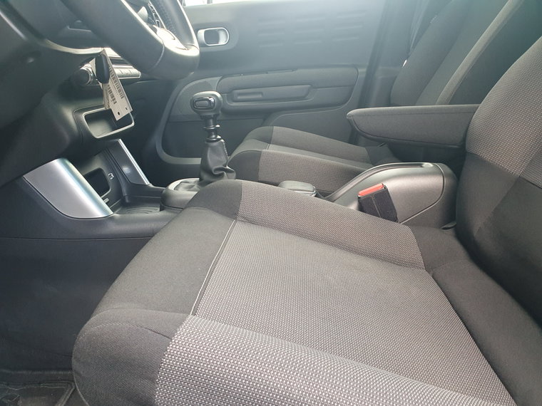 Vehicle Image 45