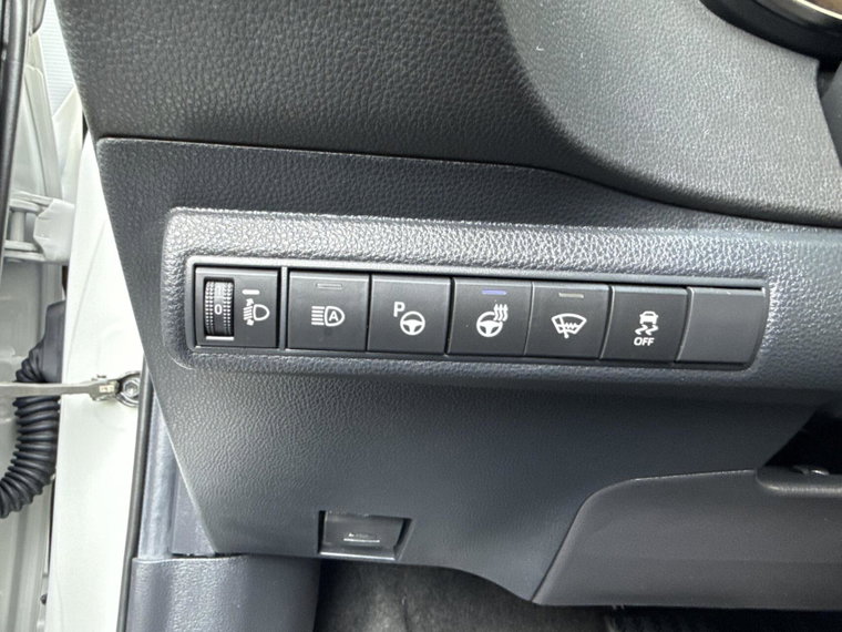 Vehicle Image 23