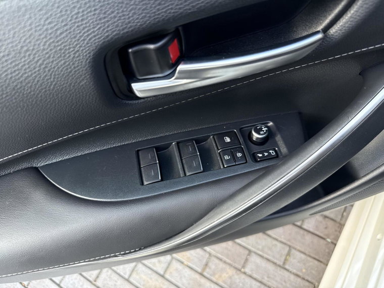 Vehicle Image 28