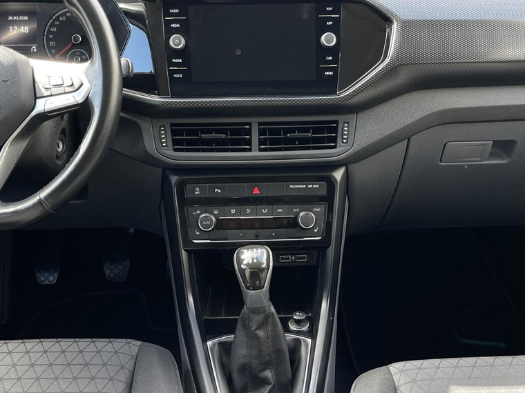 Vehicle Image 25