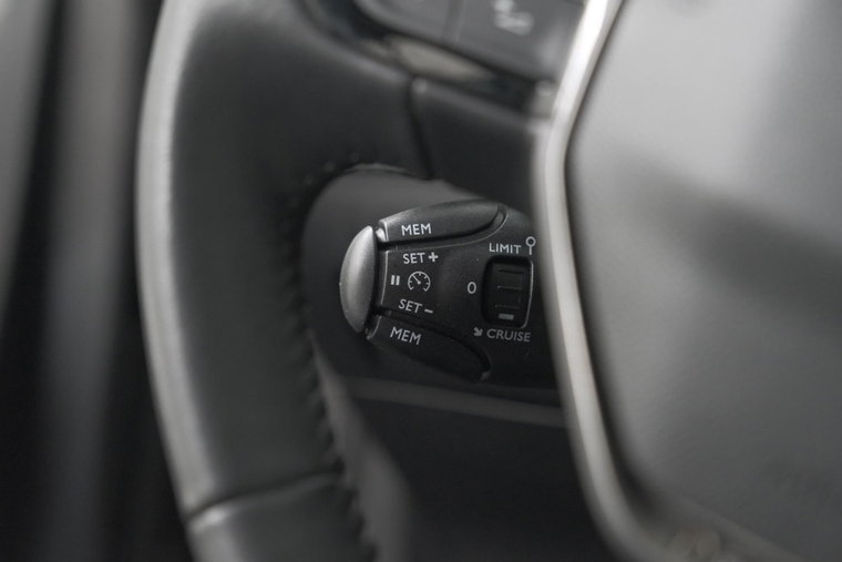 Vehicle Image 26