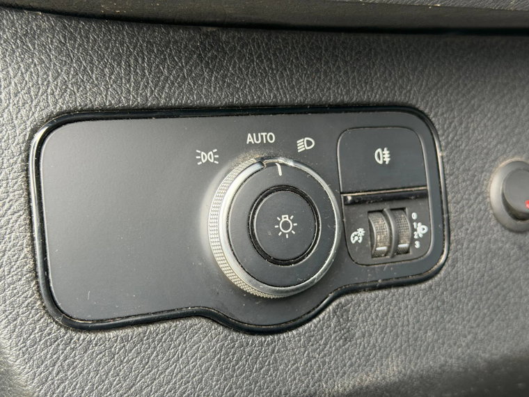 Vehicle Image 24