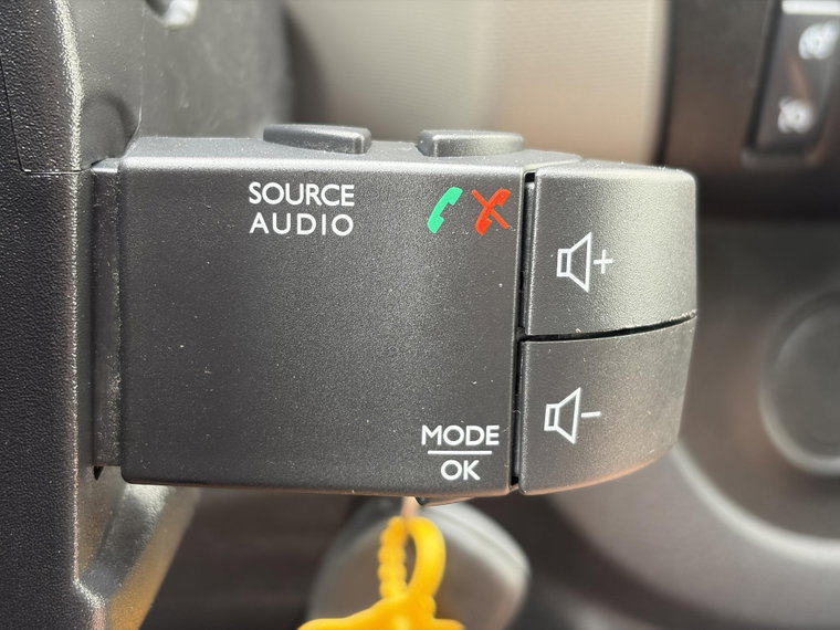 Vehicle Image 26
