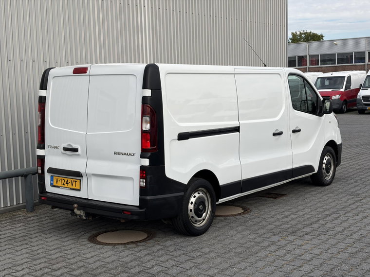Vehicle Image 28