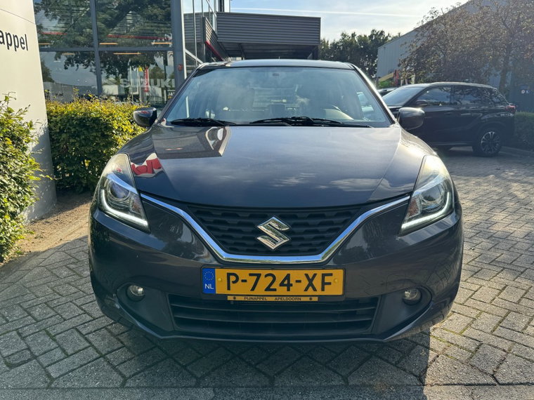 Vehicle Image 4