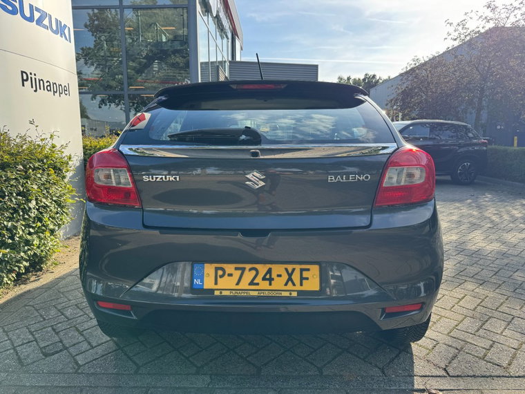 Vehicle Image 7