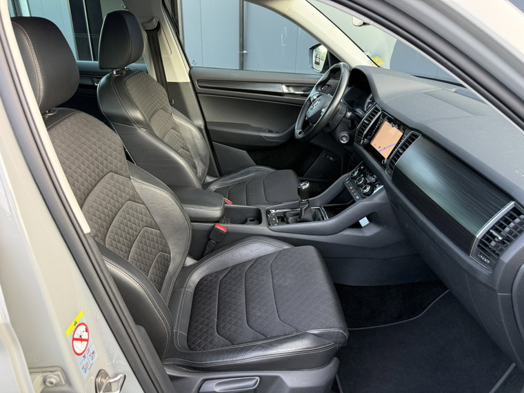 Vehicle Image 38