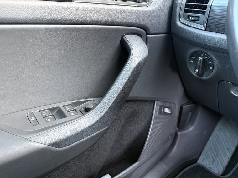 Vehicle Image 39