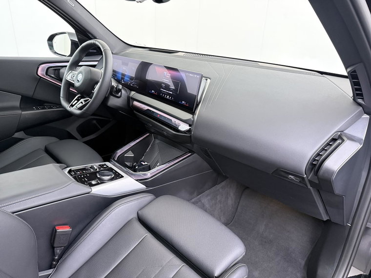 Vehicle Image 40