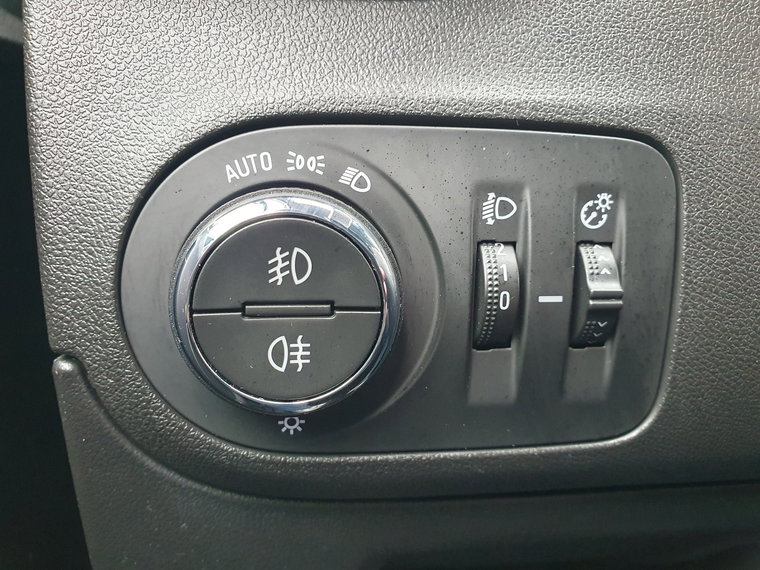 Vehicle Image 38