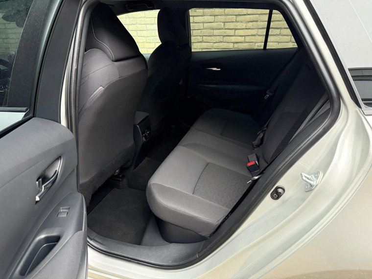 Vehicle Image 13