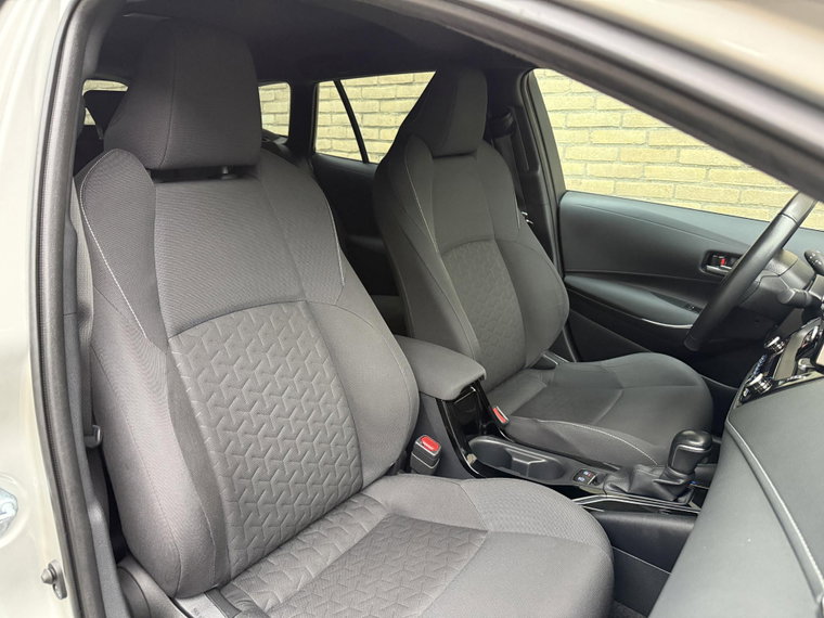 Vehicle Image 17