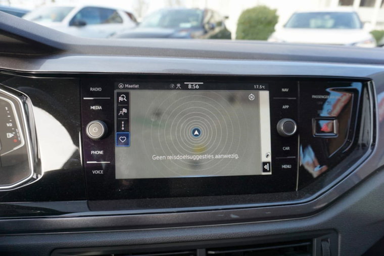 Vehicle Image 18