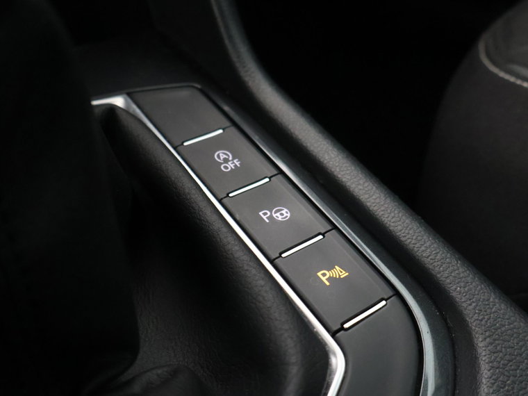 Vehicle Image 38