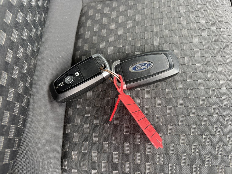 Vehicle Image 30