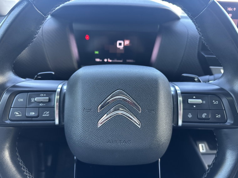 Vehicle Image 28