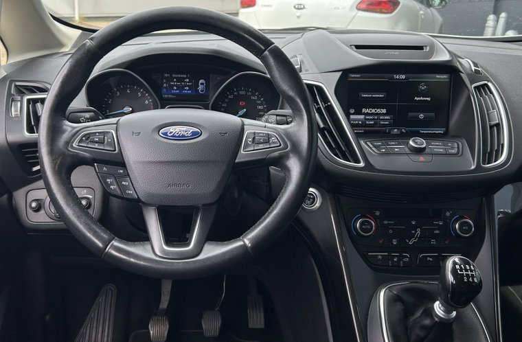 Vehicle Image 14