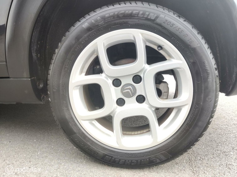 Vehicle Image 22