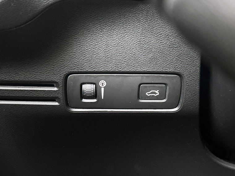 Vehicle Image 40