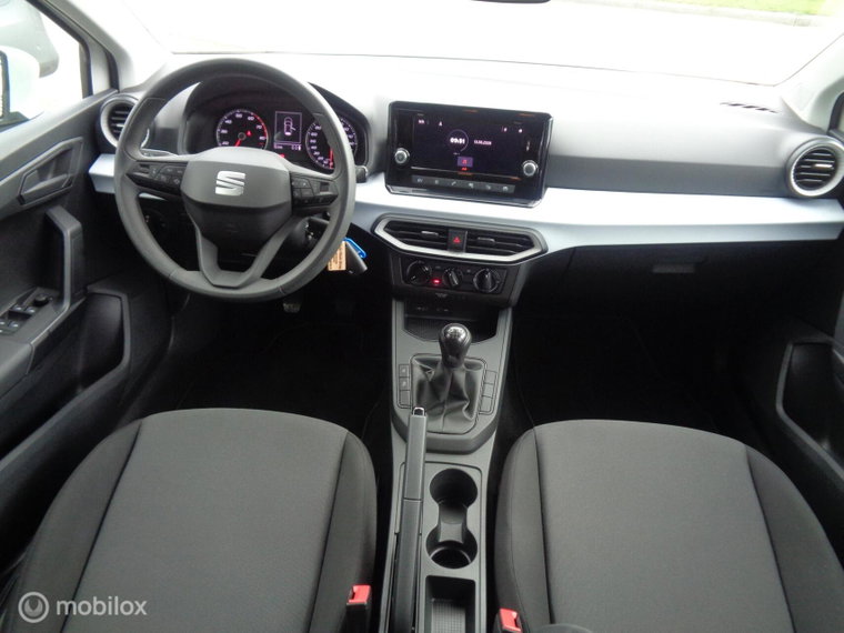 Vehicle Image 16