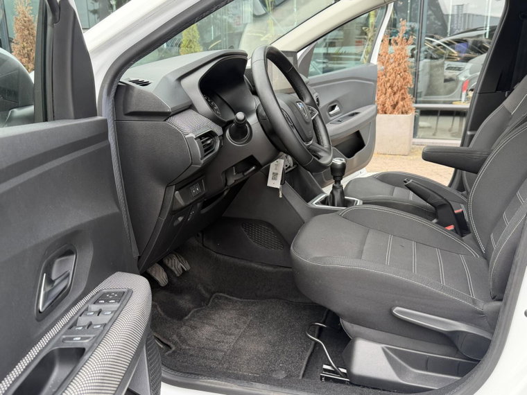 Vehicle Image 22
