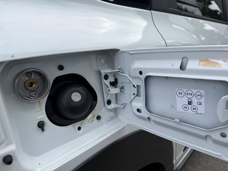 Vehicle Image 31
