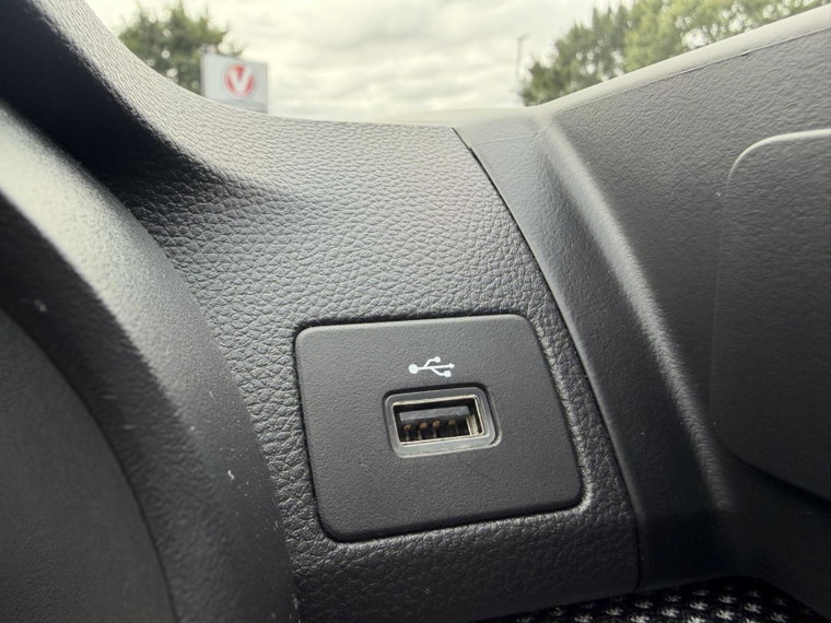 Vehicle Image 34