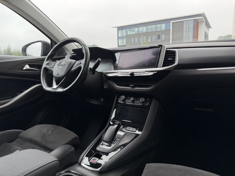 Vehicle Image 22