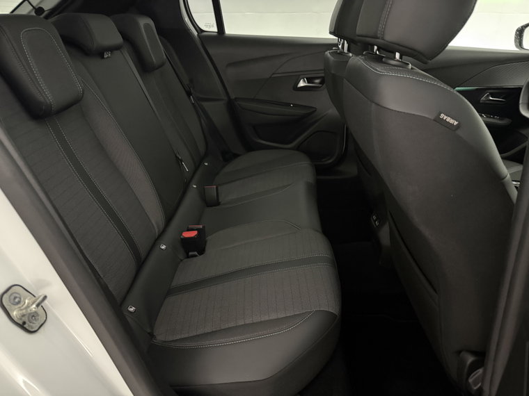 Vehicle Image 33
