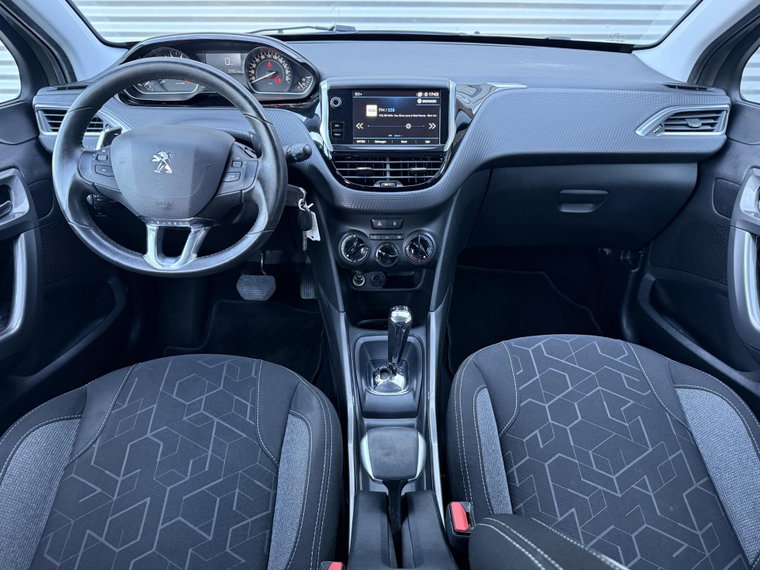 Vehicle Image 24