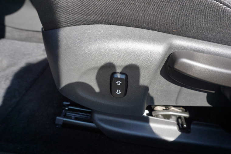 Vehicle Image 19