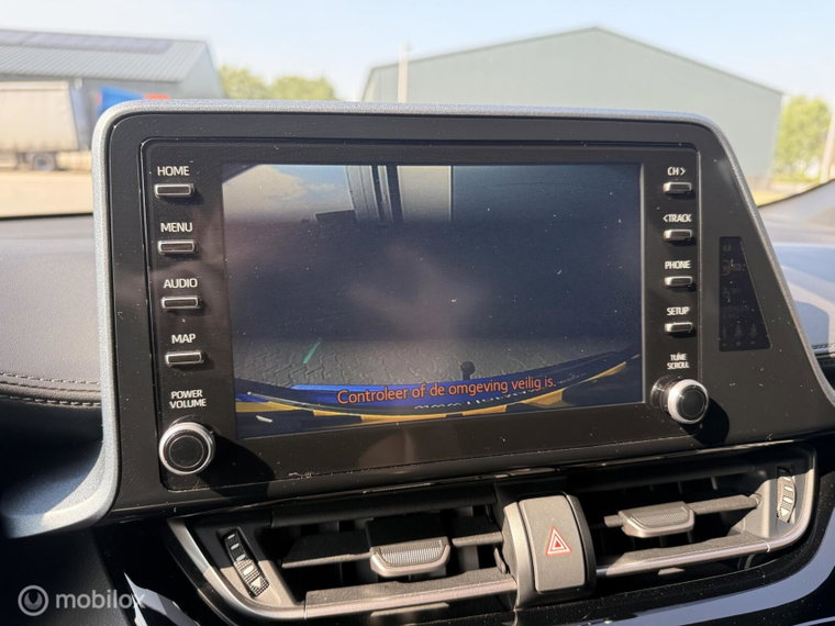 Vehicle Image 28