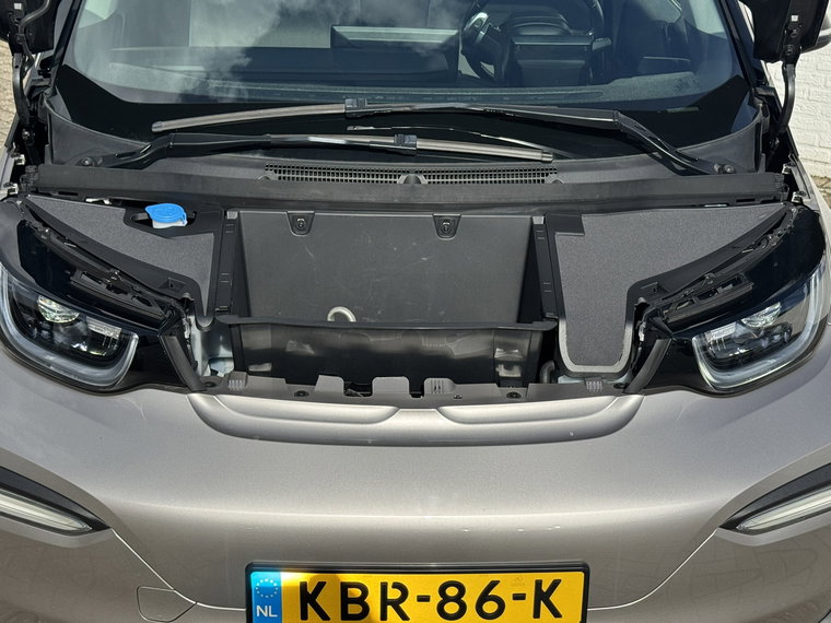 Vehicle Image 38