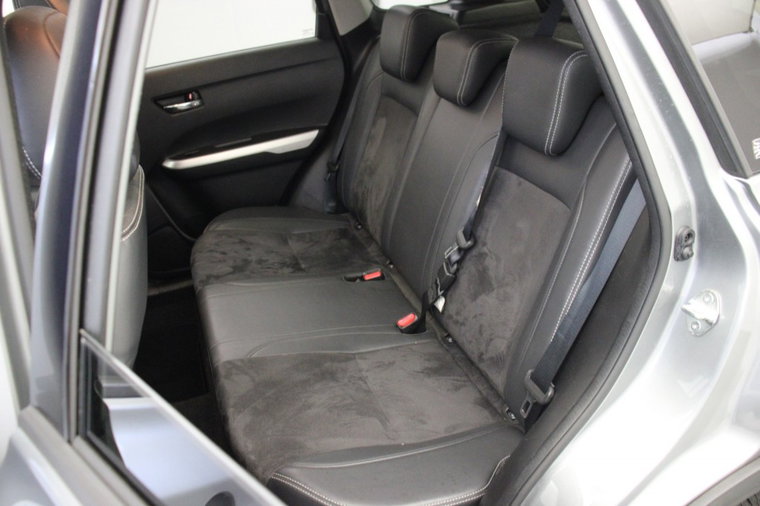 Vehicle Image 13