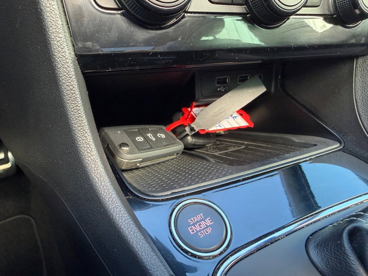 Vehicle Image 38