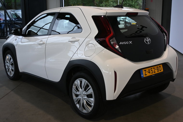 Vehicle Image 13