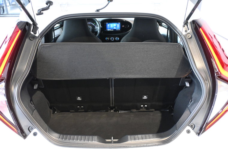 Vehicle Image 18