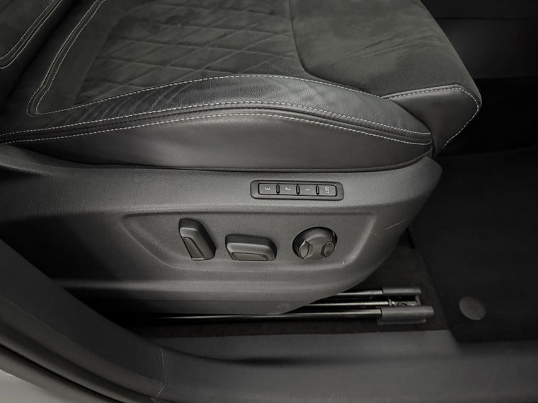 Vehicle Image 39