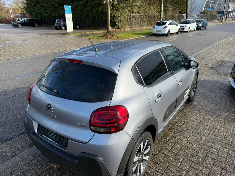 Vehicle Image 22