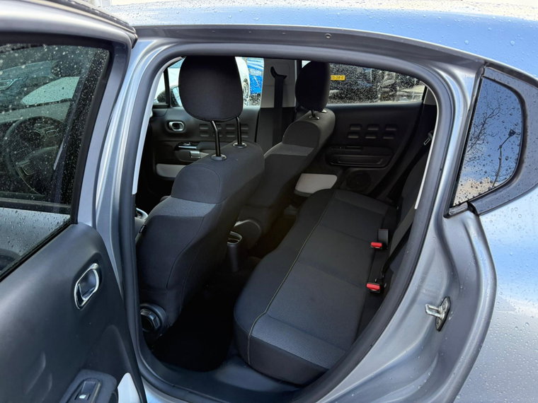 Vehicle Image 11