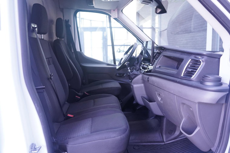 Vehicle Image 19
