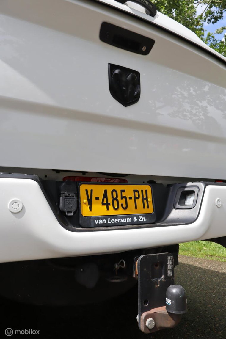Vehicle Image 42
