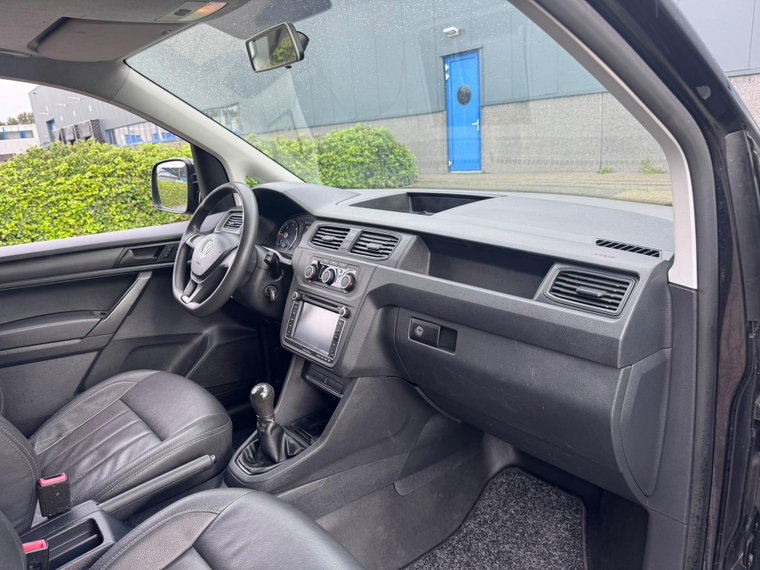 Vehicle Image 23