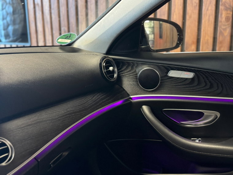 Vehicle Image 29