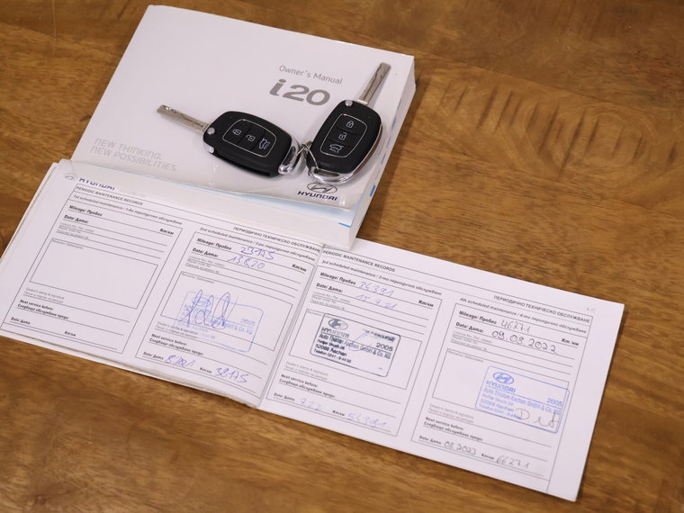 Vehicle Image 21