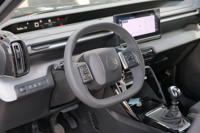 Vehicle Image 22