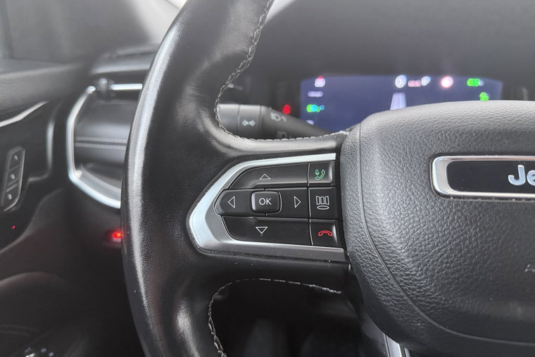 Vehicle Image 23