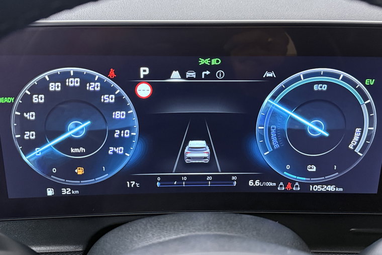 Vehicle Image 9